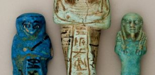 Three faience shabti figurines, Egypt, Third Intermediate Period (1295 1069 BCE) and Late Period (664 332 BCE.) The University of Melbourne Art Collection. Flinders Petrie Collection. Three faience shabti figurines, Egypt, Third Intermediate Period (1295 1069 BCE) and Late Period (664 332 BCE.) The University of Melbourne Art Collection. Flinders Petrie Collection.