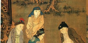 A Song Dynasty painting by Su Hanchen, depicting Chinese children playing cuju