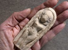 The 3,400 year old figurine Copyright: Clara Amit, courtesy of the Israel Antiquities Authority