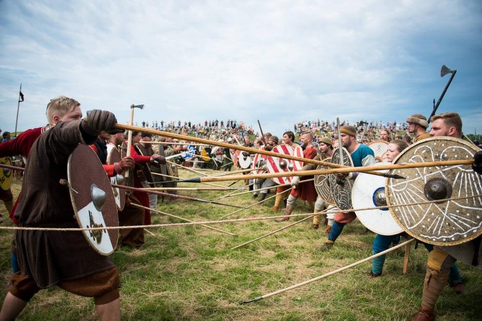 Experimental Archaeology Reveals New Viking Fighting Style – Round Shields Were Used To Attack