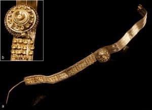 Outstanding 2,600-Year-Old Jewelry Found In Burial Chamber Of Celtic ...