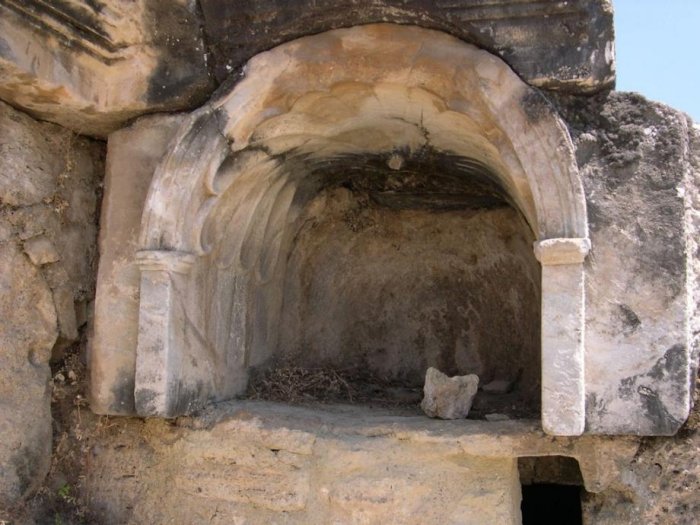 Plutonium: Dangerous Pluto’s Gate Was An Ancient Gateway To Hell At Hierapolis And It Was Real