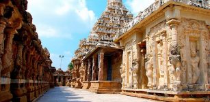 It is the oldest temple in Kanchipuram, which was the capital city during the Pallava Dynasty and one of the seven sacred cities under Hinduism. Image credit: Ilamurugan