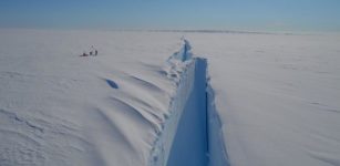 Antarctic Ice Shelf Twice The Size Of New York City Is Breaking Up