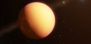 The GRAVITY instrument on ESO’s VLTI has made the first direct observation of an exoplanet using optical interferometry. The technique presents unique possibilities for characterising many of the exoplanets known today. Image: ESO/L. Calçada