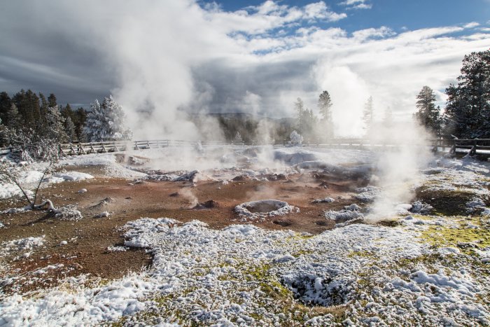 ancient super-eruptions indicates the Yellowstone hotspot may be waning