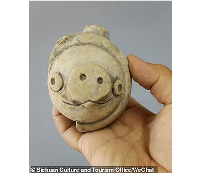 Old Clay Pig Figurine And A 5,000-Year-Old Settlement Found Near Mysterious Sanxingdui Ruins, China