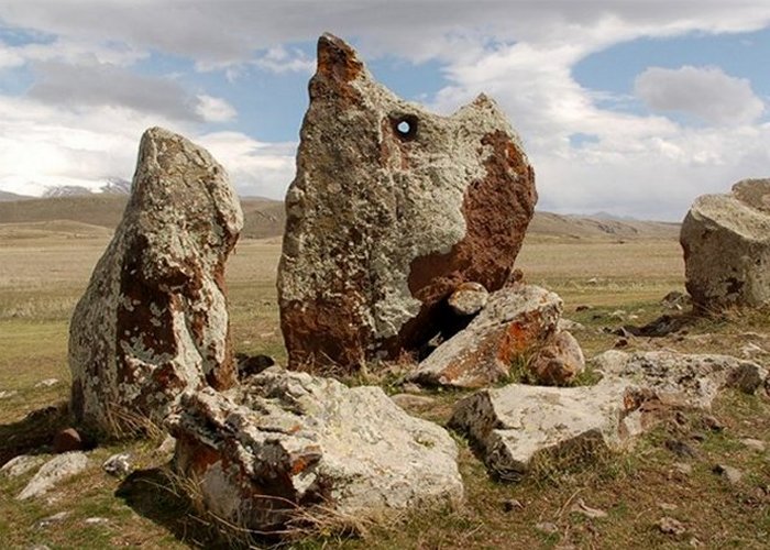 'Armenian Stonehenge': 30 Unknown Stones In Carahunge Complex - Surveyed