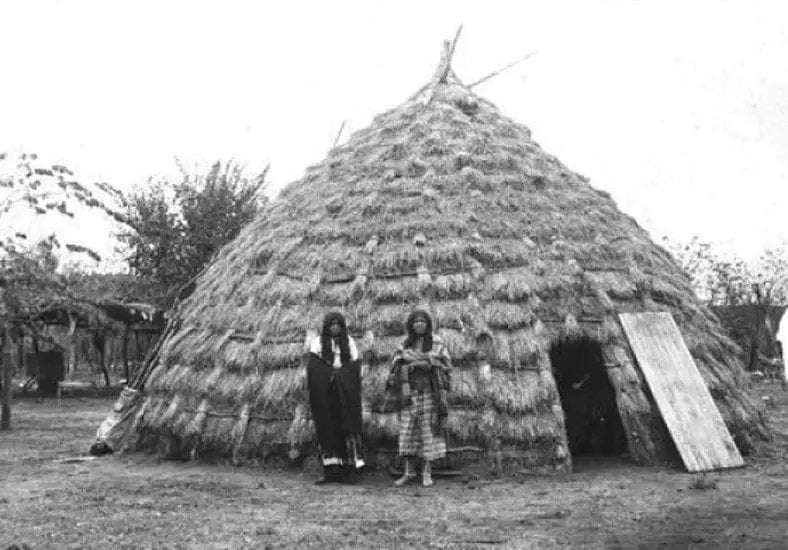 Large Earthwork At Wichita Site In Kansas - Is It Long-Lost Native American City Of Etzanoa?