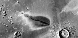 Active Volcanoes On Mars Suggest The Red Planet Was Recently Habitable