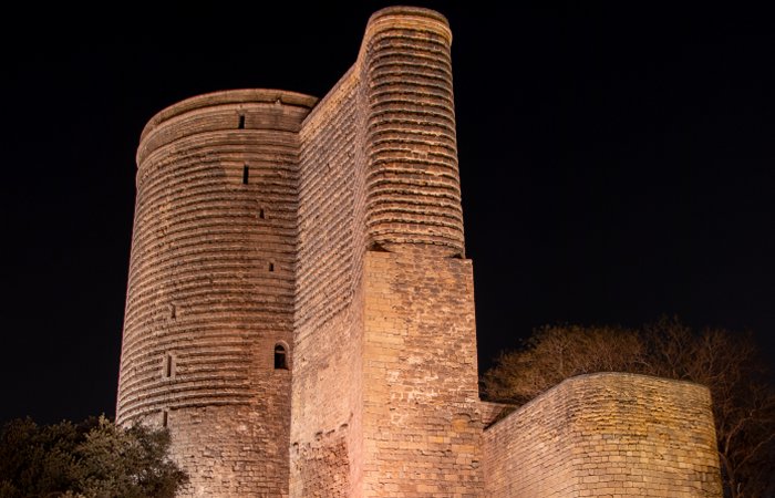 Baku's Mysterious Maiden Tower – Legend Of The Daughter Of Fire Who Saved The Sacred Temple May Be True