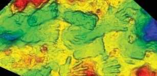 World's Oldest Hand And Footprints Discovered On The Tibetan Plateau Are 226,000-Year-Old!