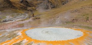 Pictured is a continuously spouting cauldron of near-boiling water, one of a dozen spanning a 10-acre geothermal field at Mangra in southern Tibet. Helium-isotope geochemistry shows it sits above the northern edge of the Indian plate 50 miles below, where India is underthrusting Asian crust to build the Himalayas and Tibetan Plateau. Credit: Ping Zhao