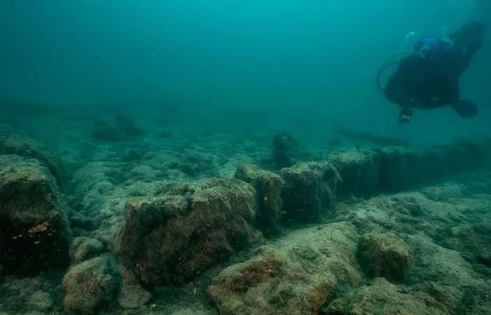 Lost Maya City Hidden In The Volcanic Lake Atitlán Explored By Underwater Archaeologists