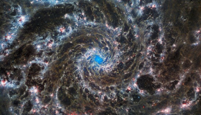 The Phantom Galaxy is a "favorite target for astronomers studying the origin and structure of galactic spirals," NASA and the ESA said.