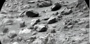 Mars Rover Continues Progress Along Upper Gediz Vallis Ridge