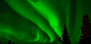 Auroras From Direct Impacts To Earth's Magnetic Field - Dangerous For Vital Infrastructure