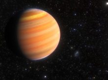 Unusual Planet Evolving Into Hot Jupiter - Discovered