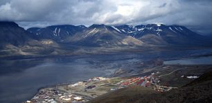 Svalbard And Its Rapidly Disappearing Glaciers - Groundbreaking Research